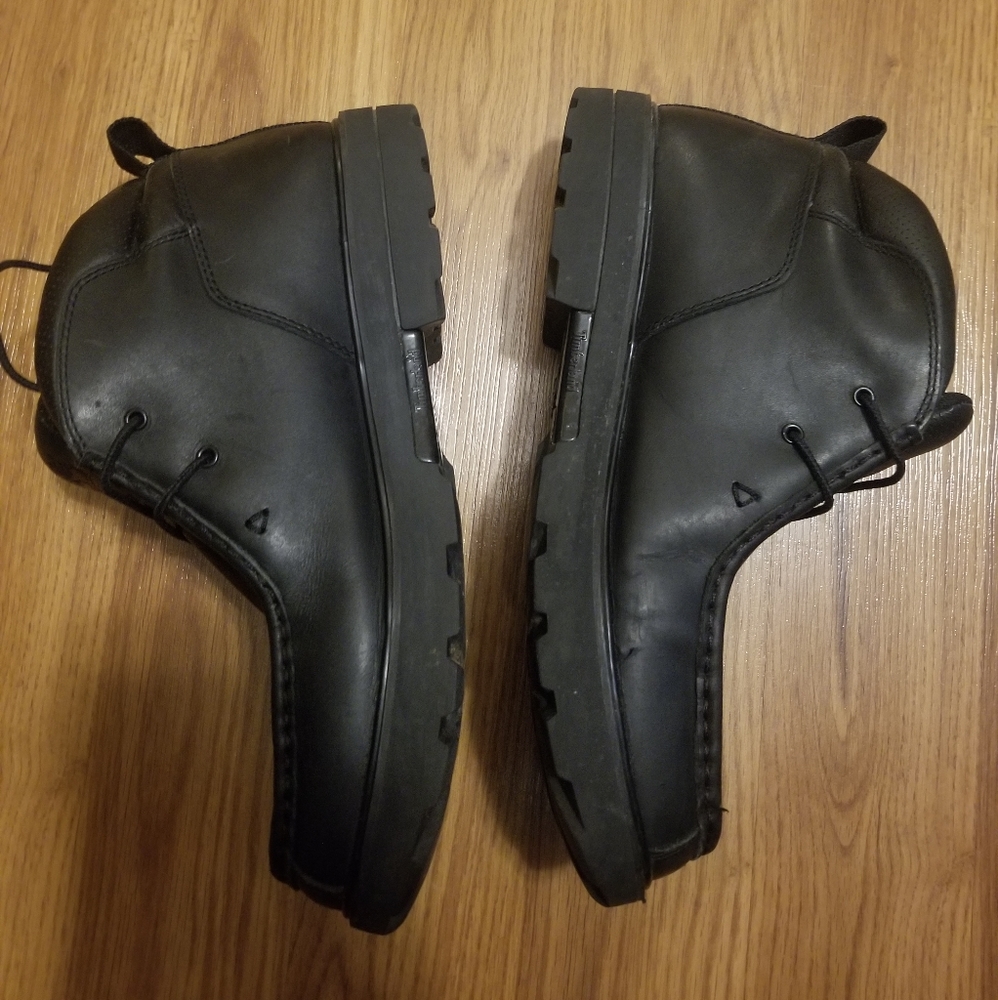 Boots - Picture 3 of 5